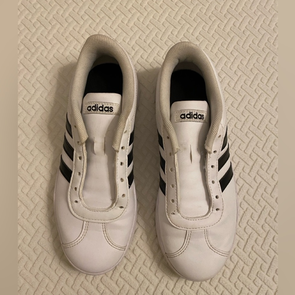 Adidas Grand Court Sneakers - Big Kid Size 3 - VGUC - Picture 2 of 5